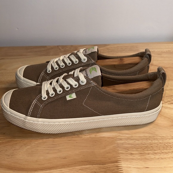Cariuma OCA low top canvas sneakers - Picture 3 of 6
